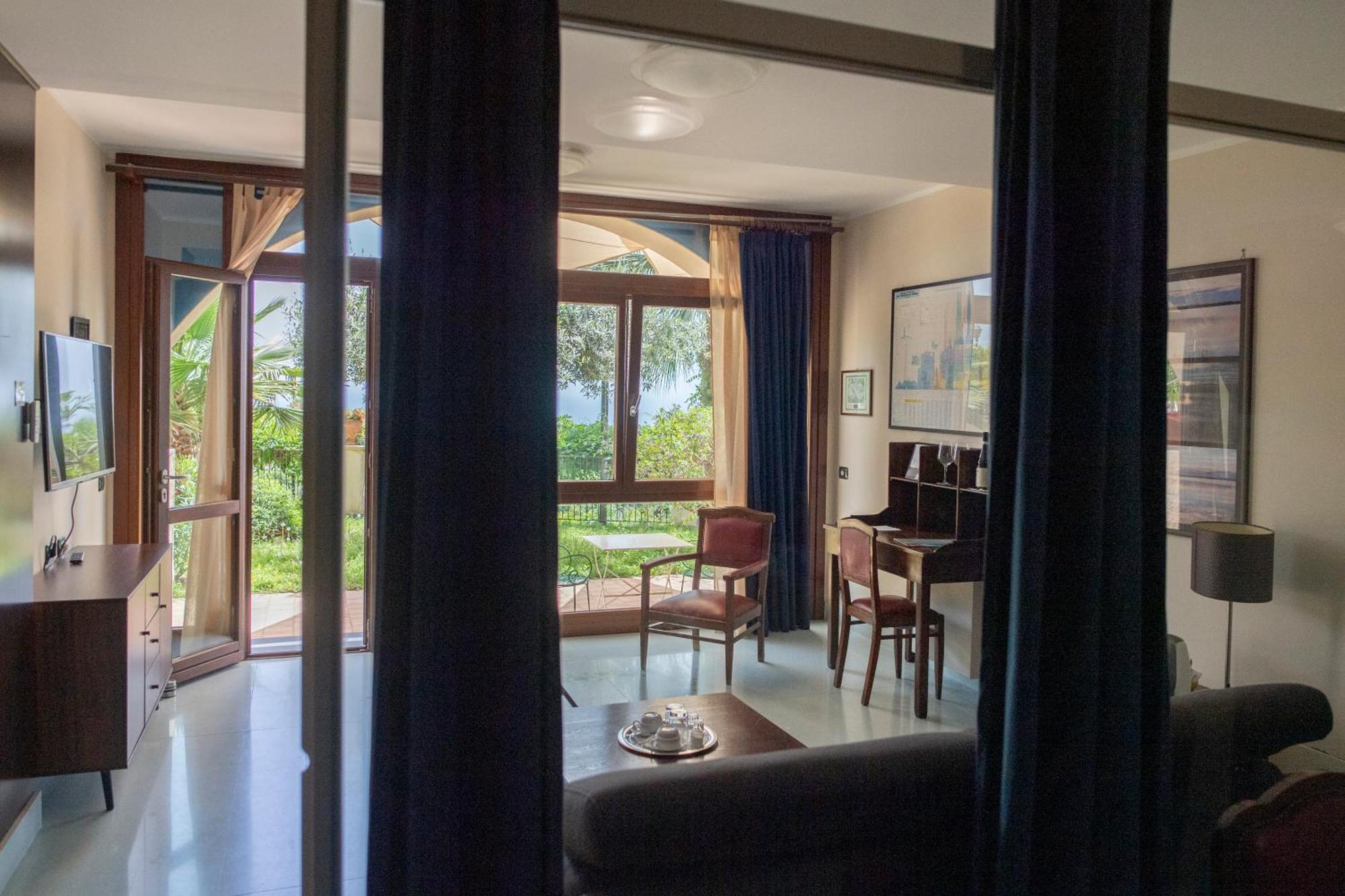 Tenuta Santa Tecla Ачиреале Екстериор снимка